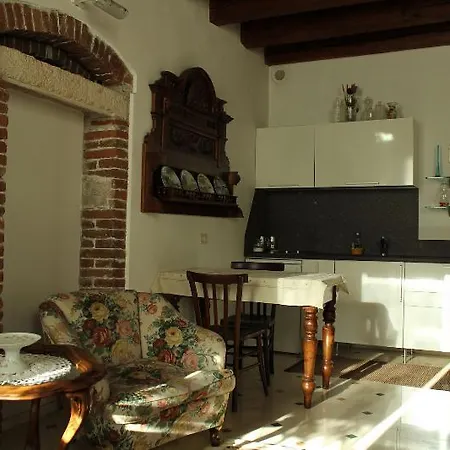 Lägenhet Residenza Carducci Centro Storico *