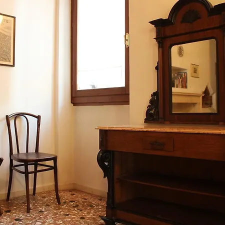 Residenza Carducci Centro Storico *